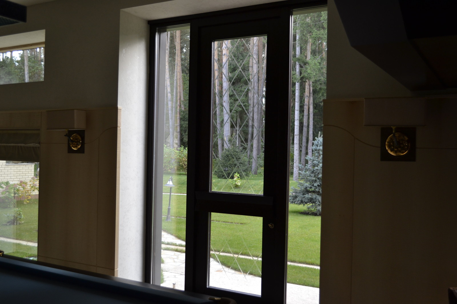 Мебель и предметы интерьера, выполненные по моим эскизам совместно с фабриками