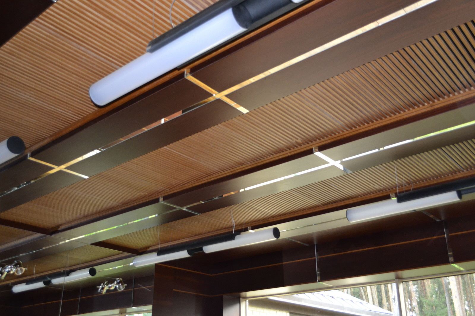 Мебель и предметы интерьера, выполненные по моим эскизам совместно с фабриками