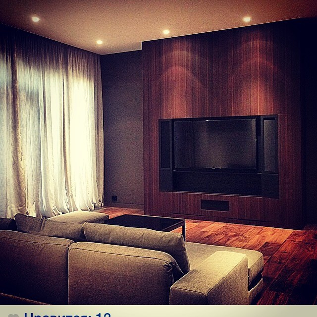 Мебель и предметы интерьера, выполненные по моим эскизам совместно с фабриками