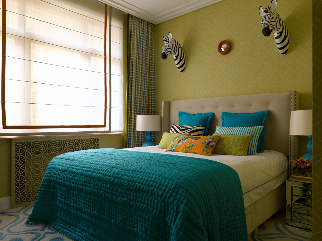 Цветной интерьер квартиры на Ломоносовском