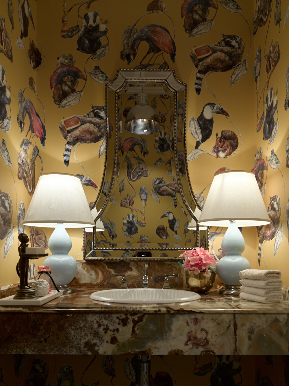 Цветной интерьер квартиры на Ломоносовском