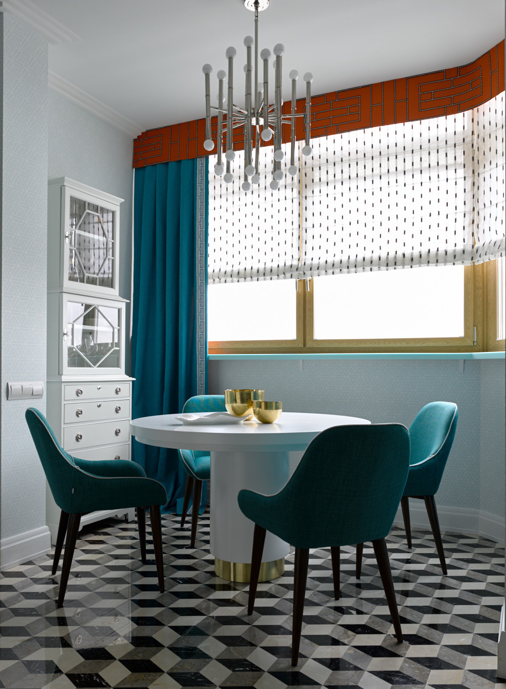 Цветной интерьер квартиры на Ломоносовском