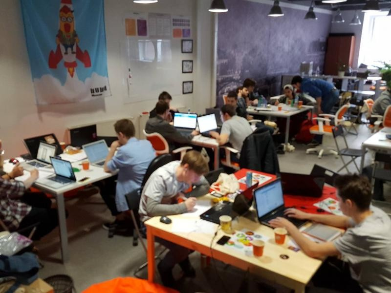 Москва-Париж  Бизнес инкубатор "Обвиус" 700м2