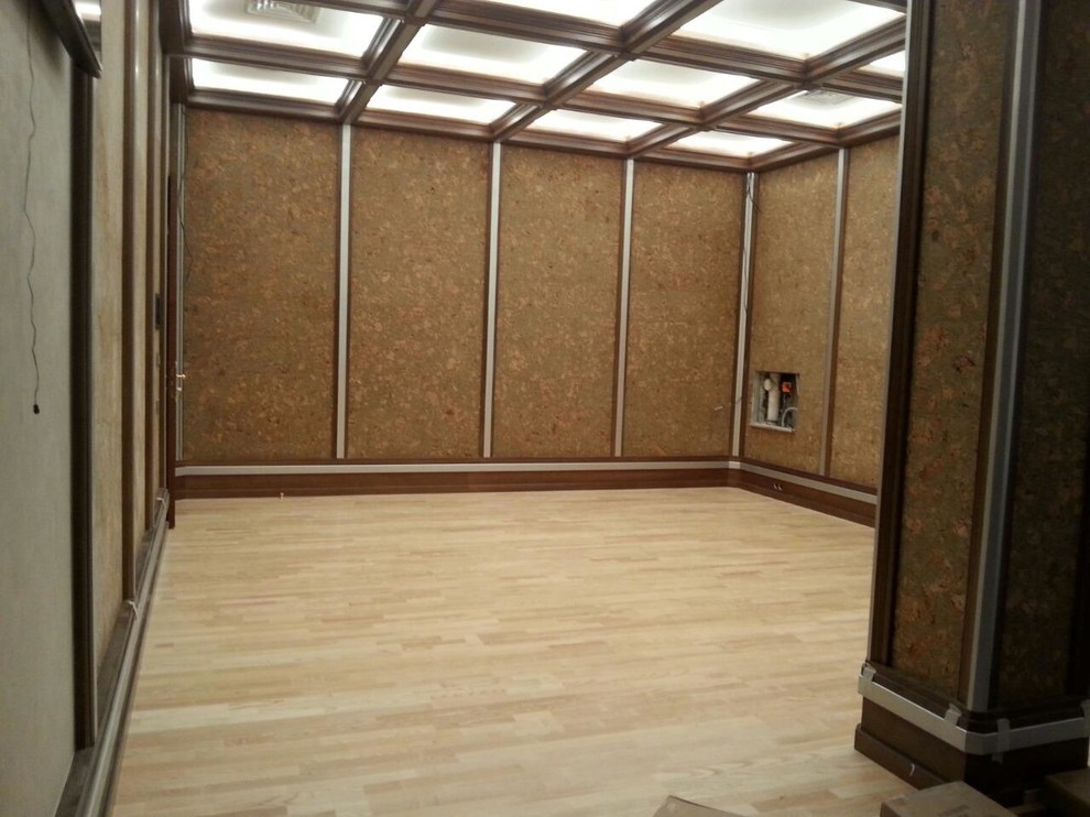 Обложка проекта: Укладка спортивного паркета в частном доме