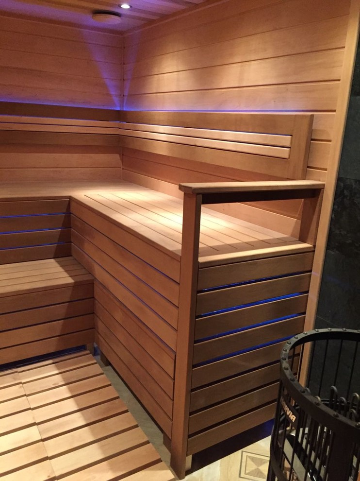 Сауна и комтата с гималайской солью и фитобочкой