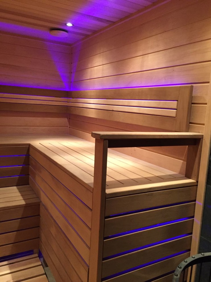 Сауна и комтата с гималайской солью и фитобочкой