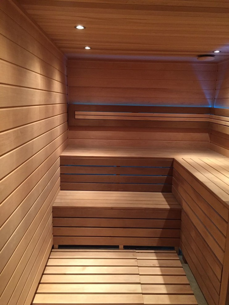 Сауна и комтата с гималайской солью и фитобочкой