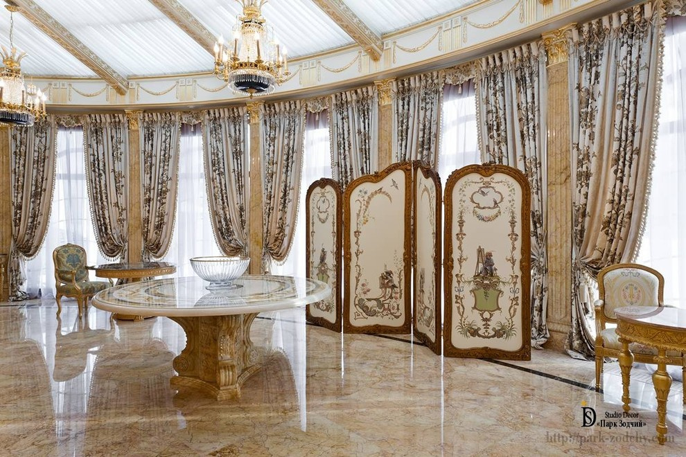 Солнечные легкие гостиные с элементами ренессанса