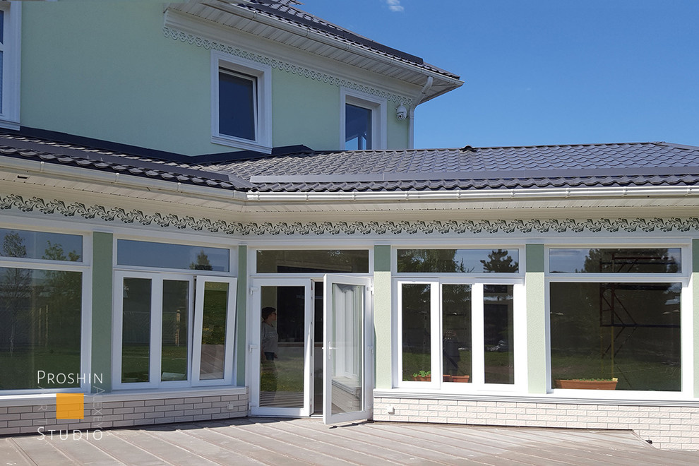 Обложка проекта: Орнаментальная роспись фасада загородного дома.