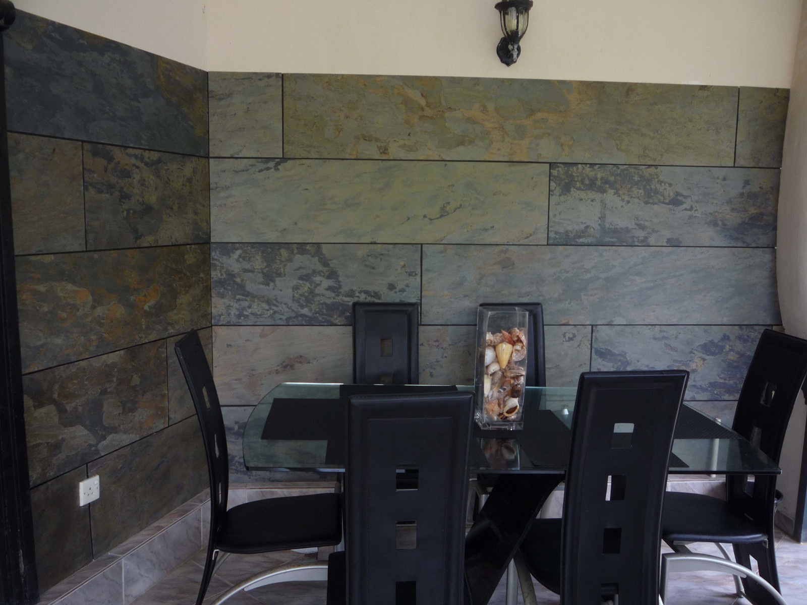 Каменный шпон в интерьере