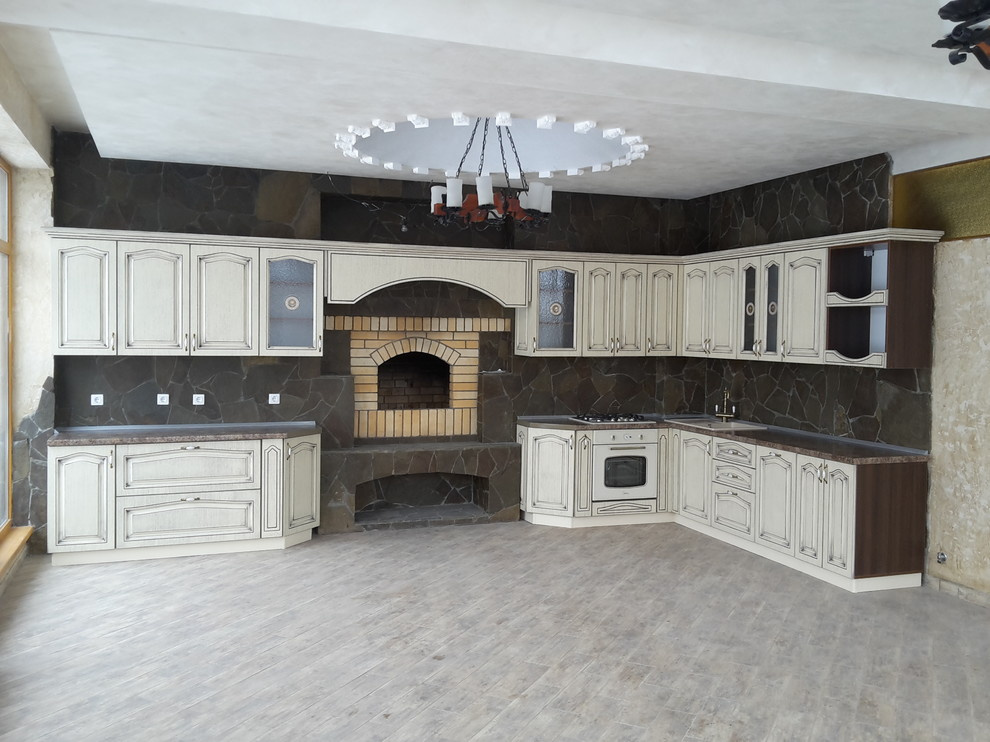 Классическая кухня частный дом