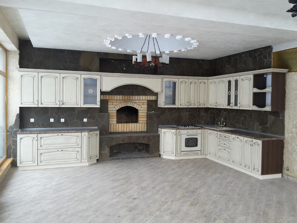 Классическая кухня частный дом