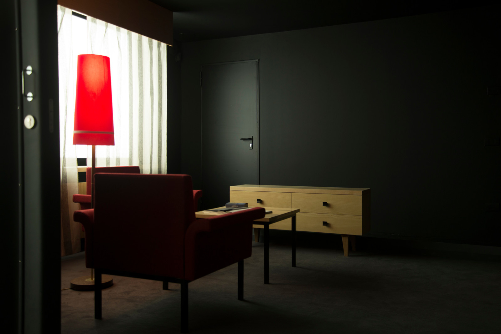 Реконструкция советской мебели в рамках проекта Кирилла Глущенко