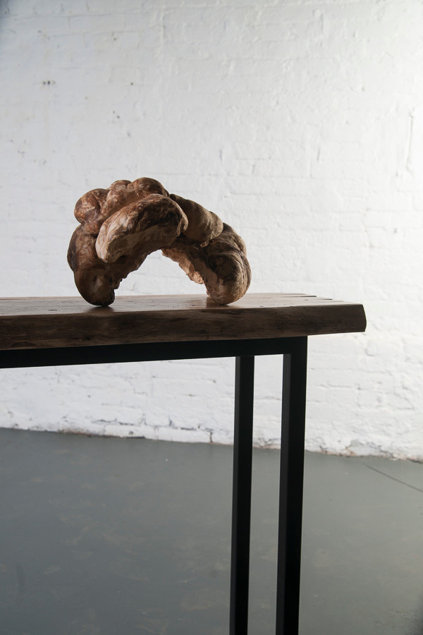 Дубовая консоль