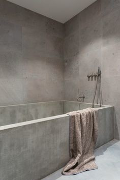 Оригинальные умывальники и ванные бренда BetON
