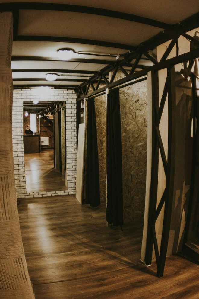 Проект шоу-рума молодежной одежды в стиле Лофт