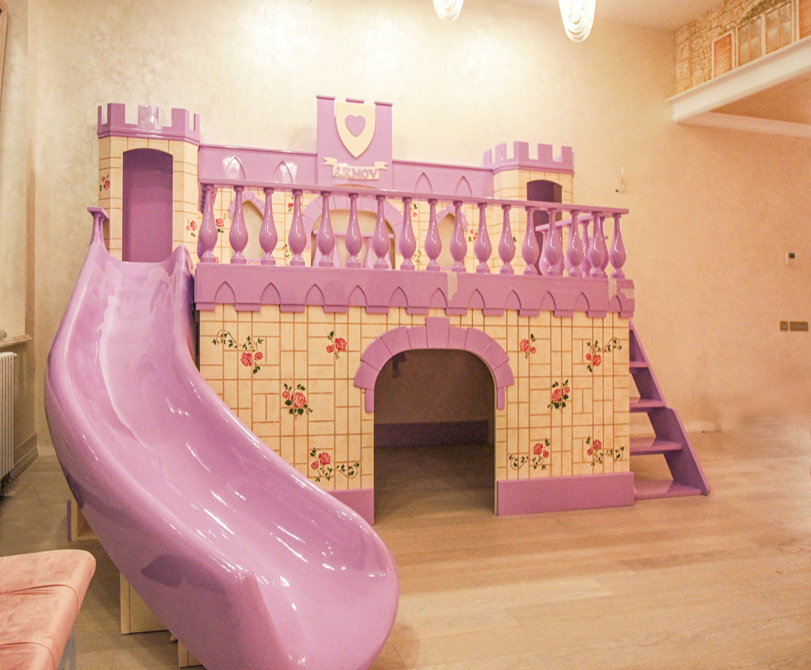 Розовый замок