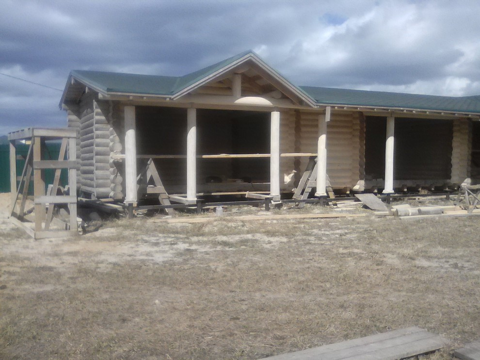 производим работы по шлифовке, покраске, конопатке срубов