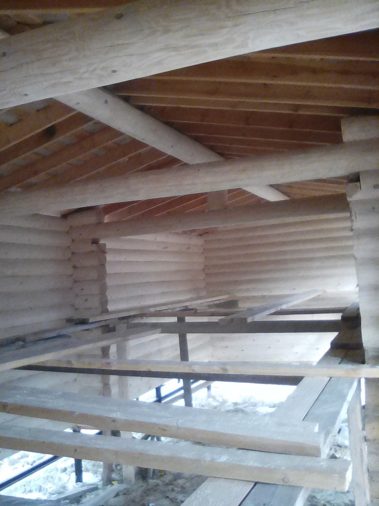 производим работы по шлифовке, покраске, конопатке срубов