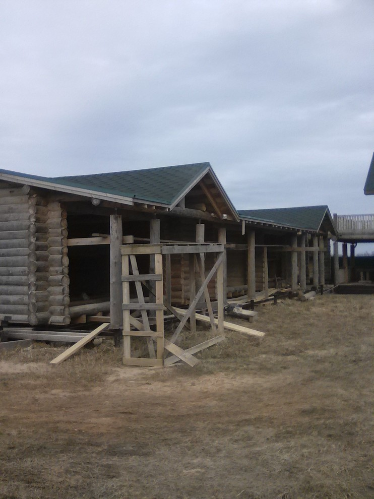 производим работы по шлифовке, покраске, конопатке срубов