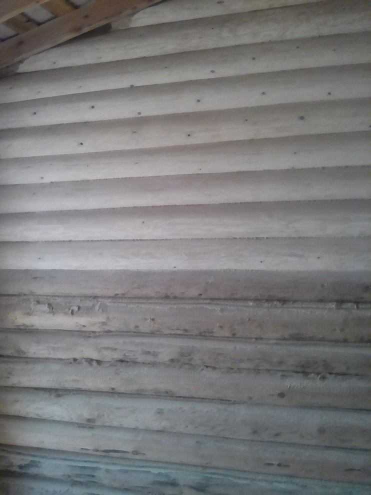 производим работы по шлифовке, покраске, конопатке срубов