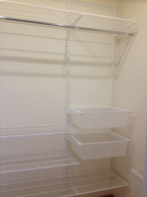 Эльфа белый металл небольшая гардеробная (Истра)