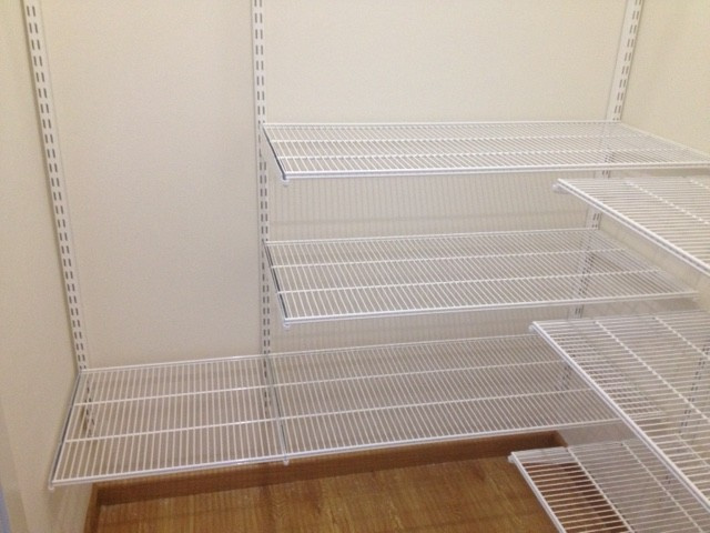 Обложка проекта: Эльфа белый металл небольшая гардеробная