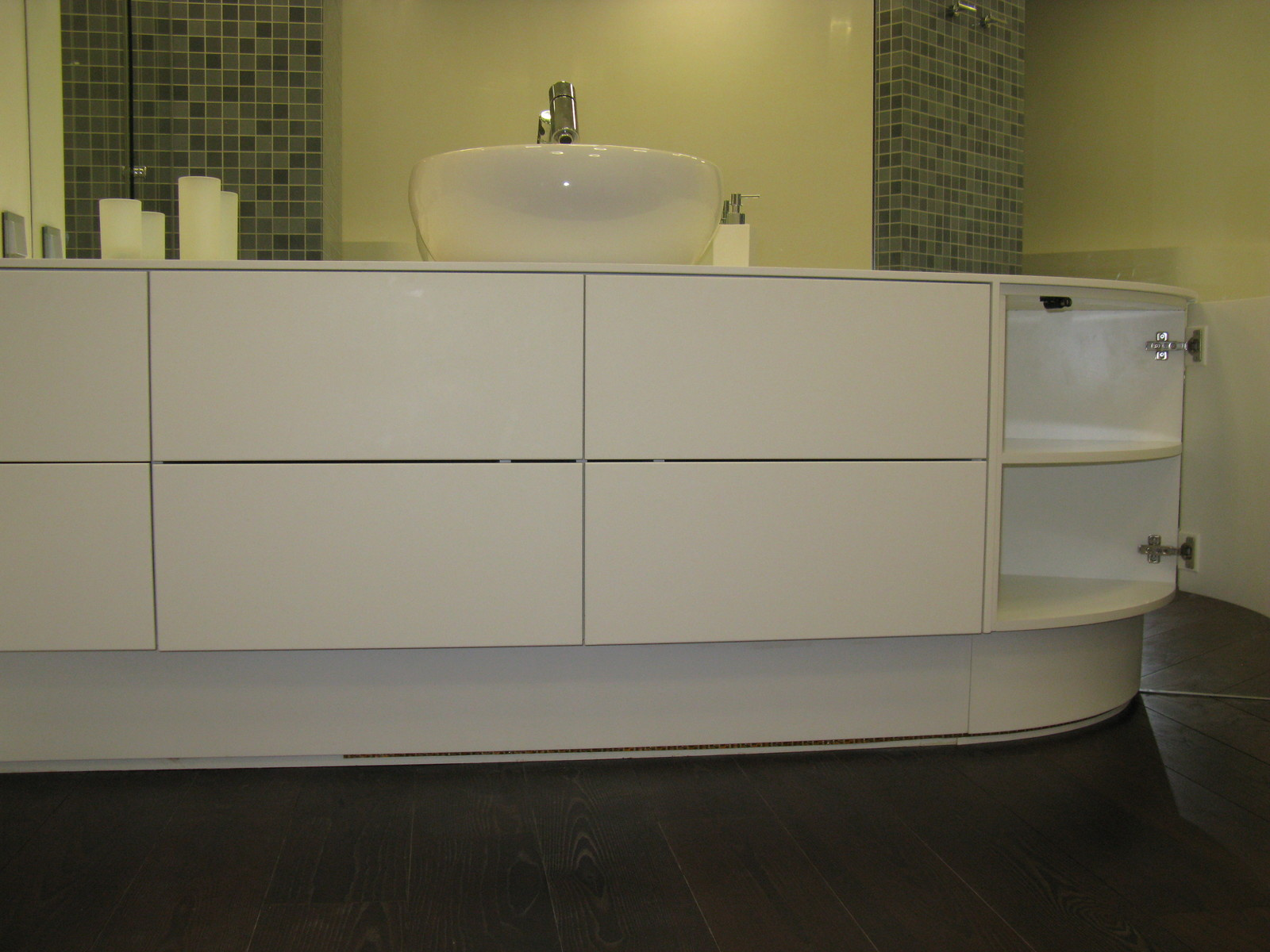 Мебель для ванных комнат