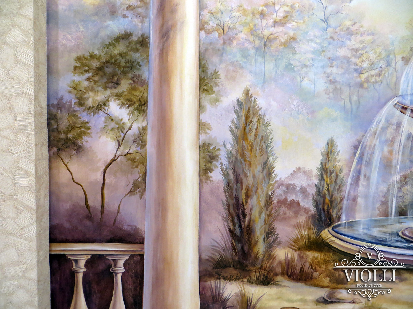 Роспись в прихожей