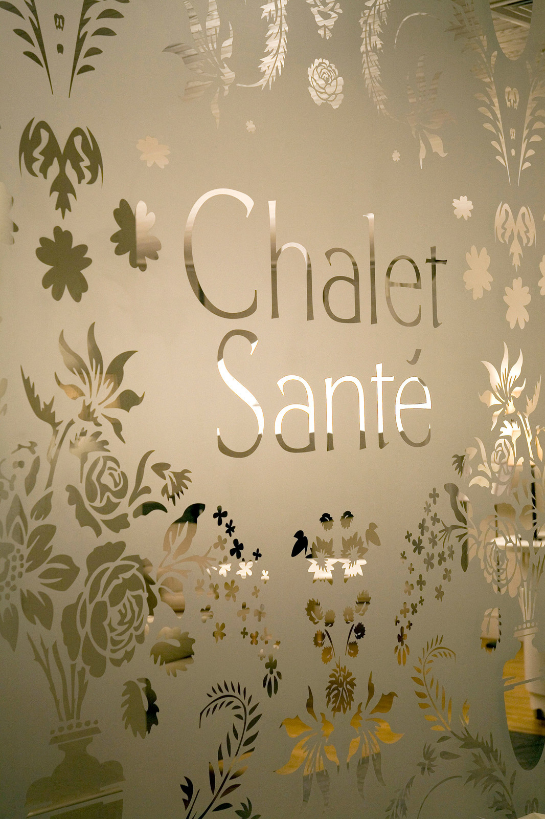 Стеклянные изделия в интерьере, г.Краснодар