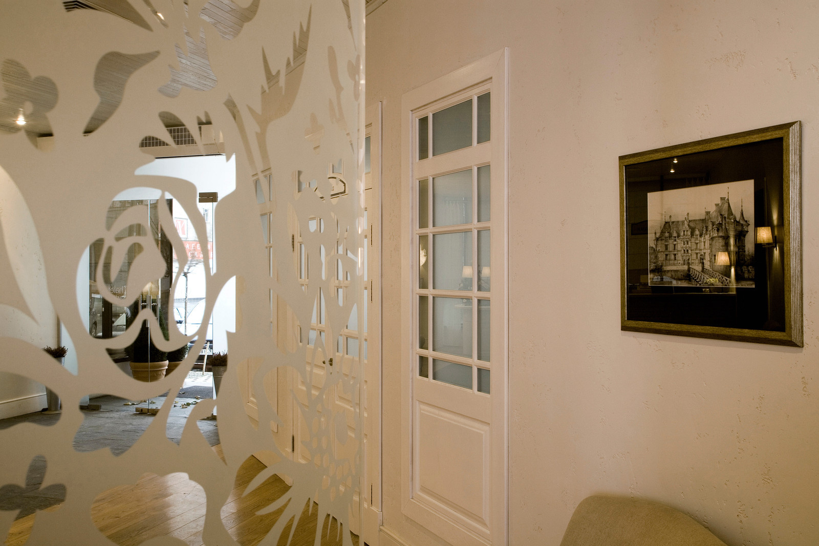 Стеклянные изделия в интерьере, г.Краснодар