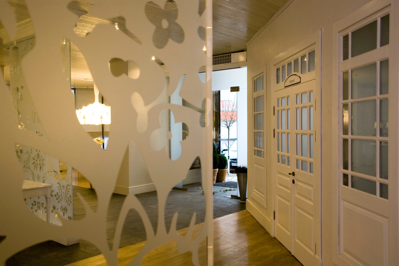 Обложка проекта: Стеклянные изделия в интерьере, г.Краснодар