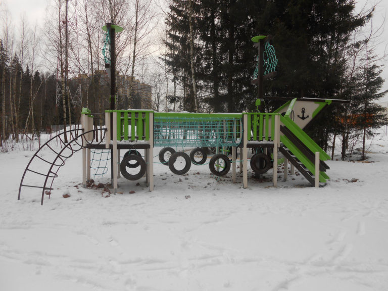 Детская игровая площадка Baby Apple в городском парке г. Краснознаменска