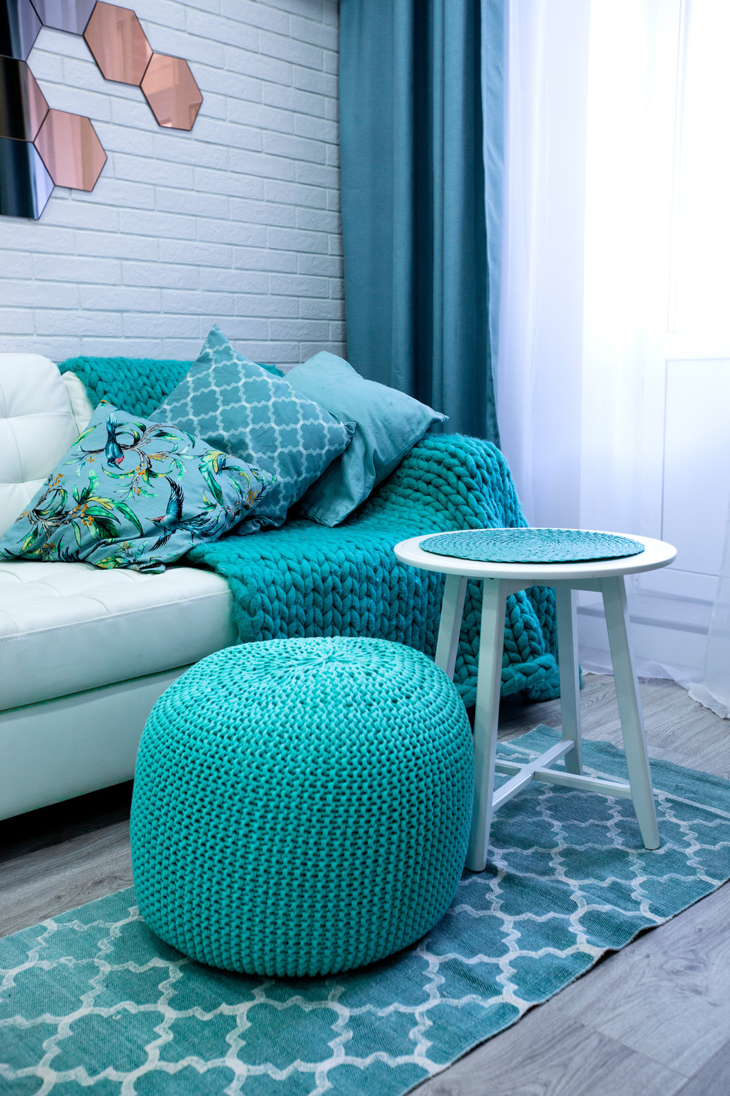 Этюд в бирюзовых тонах