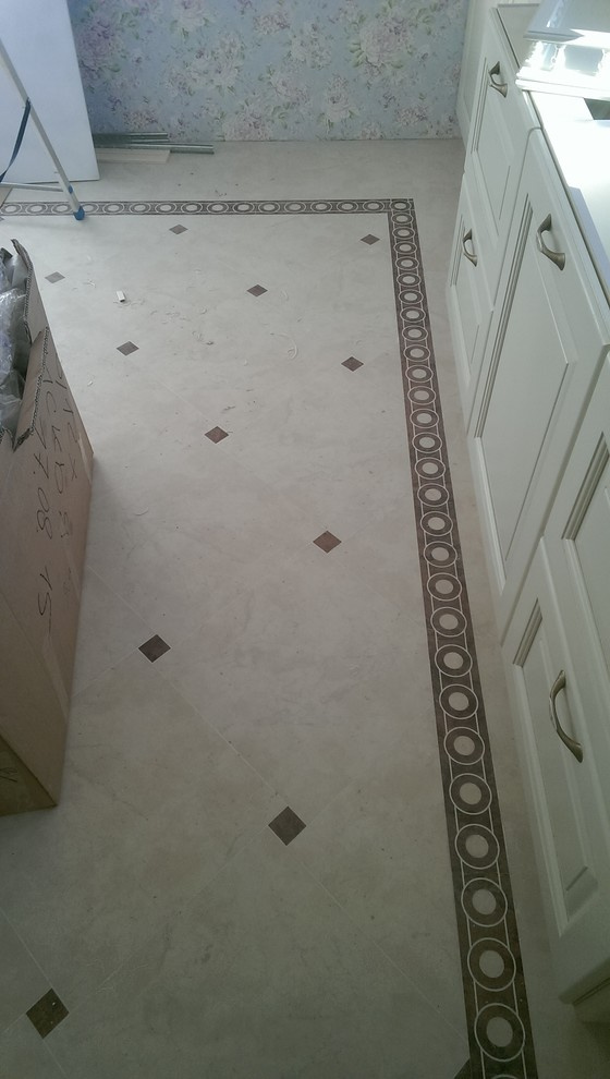 монтаж напольных покрытий (коттеджный поселок «Палникс»)