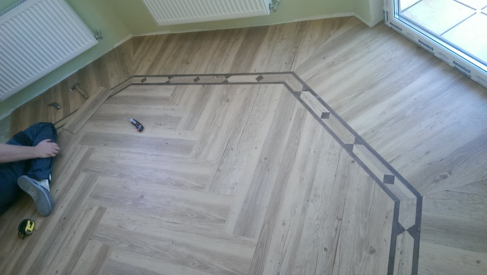 монтаж напольных покрытий (коттеджный поселок «Палникс»)