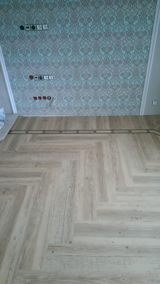 монтаж напольных покрытий (коттеджный поселок «Палникс»)