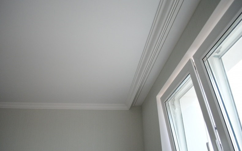 Скрытый карниз для штор и потолочные покрытия Cerutti ST