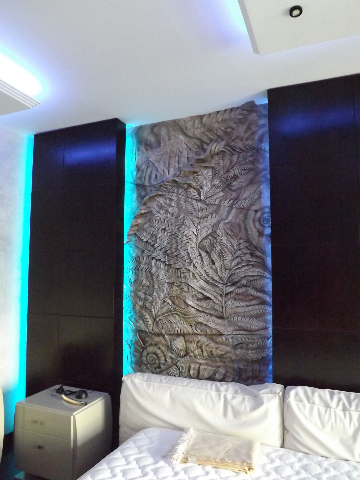 Барельефы в жилом интерьере