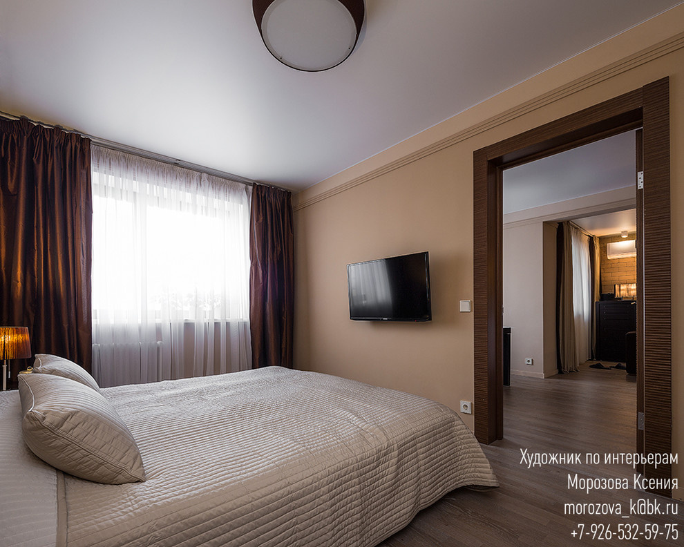 СПАЛЬНЯ. ВИД НА ГОСТИНУЮ