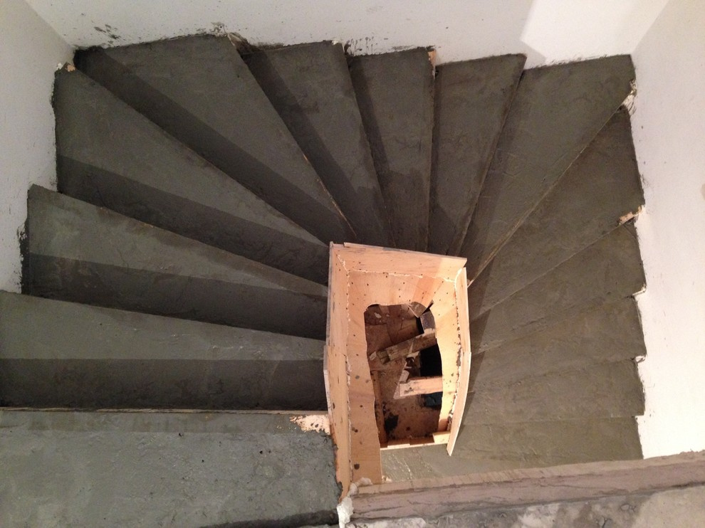 Обложка проекта: Монолитная лестница с забежными ступенями