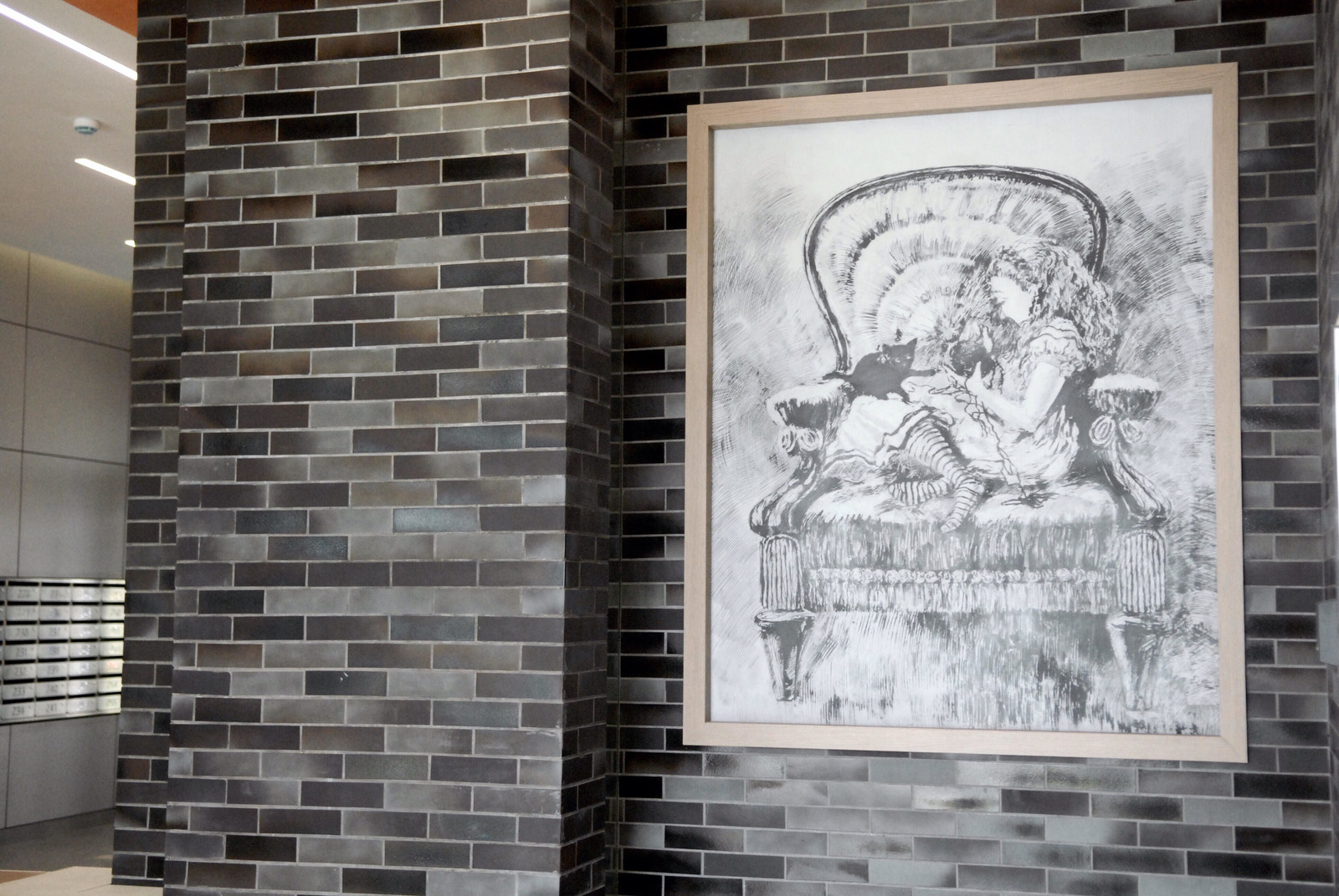 Панно в технике сграффито для входных групп в Резиденции Сколково.