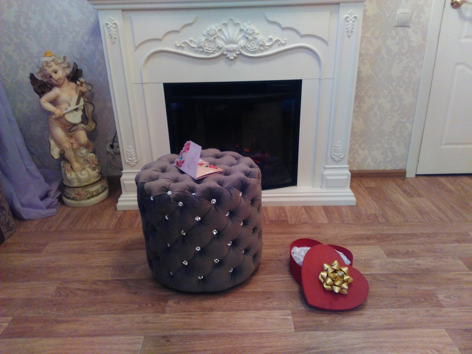 Пуфы и банкетки