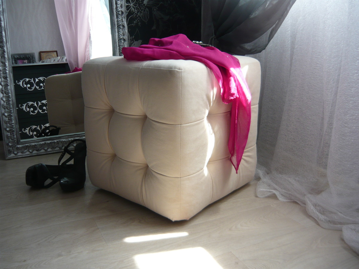 Пуфы и банкетки