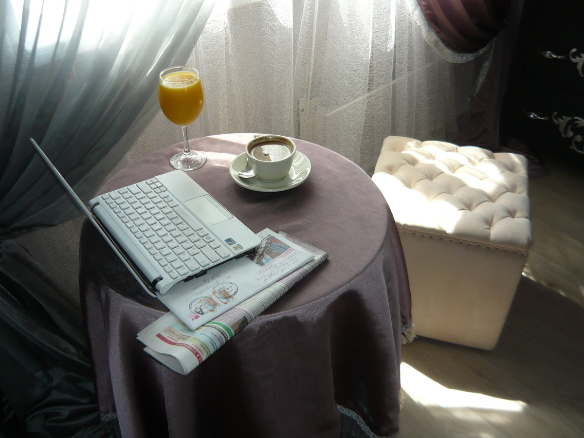 Пуфы и банкетки