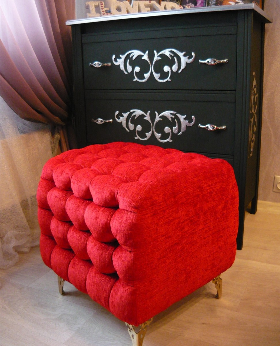 Пуфы и банкетки