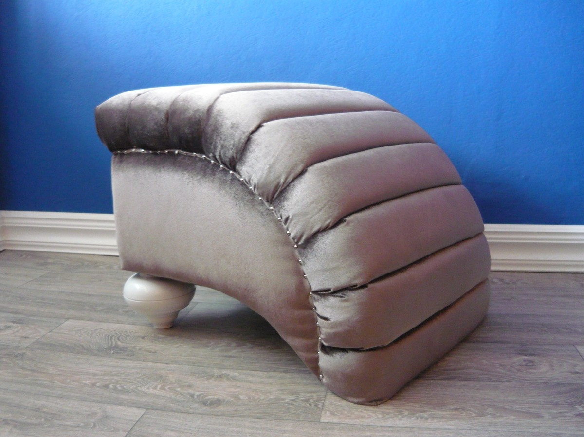 Пуфы и банкетки