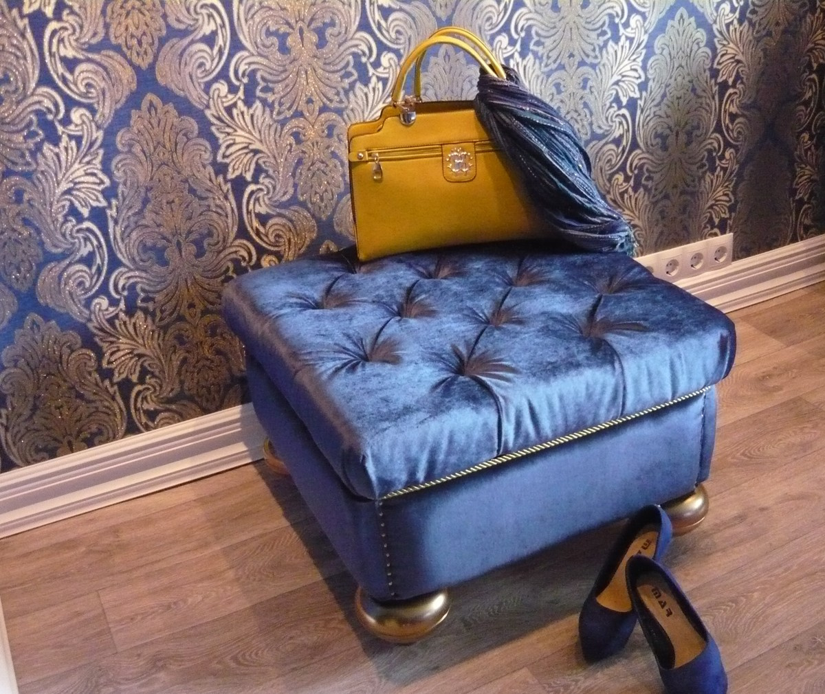 Пуфы и банкетки