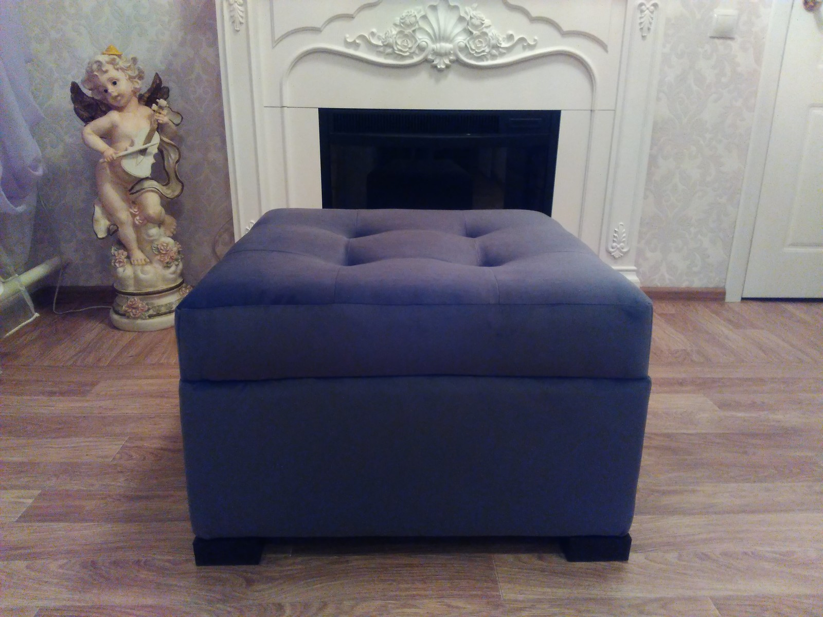 Пуфы и банкетки