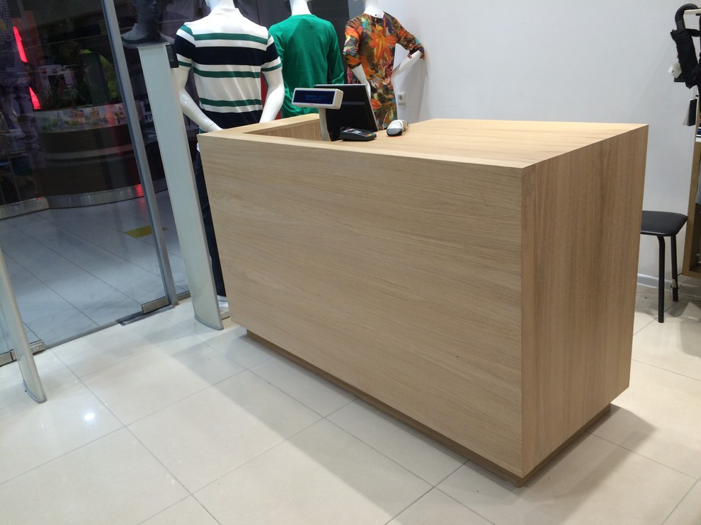 Мебель для сети магазинов одежды